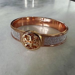 Gorgeous Tory Burch Bracelet Bangle